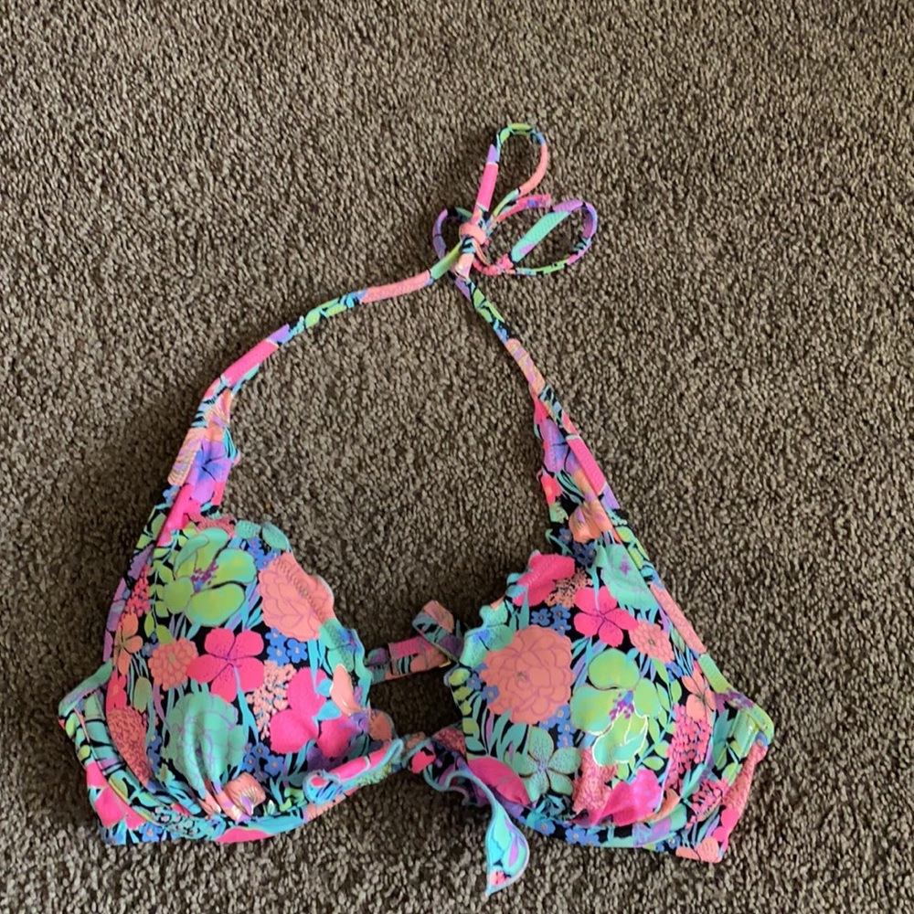 VS swim tops - Picture 6 of 8